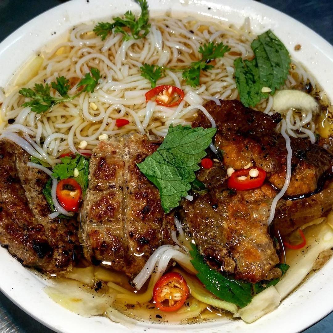 Nhà Nghỉ Diễm Quỳnh Noi Bai Esterno foto